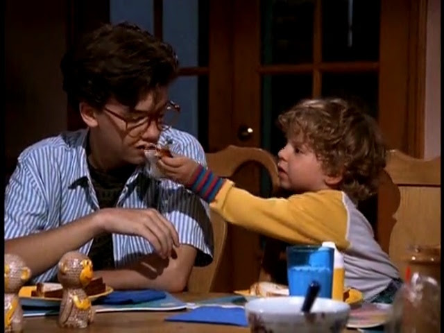 Download Honey I Blew Up the Kid (1992) Dvdrip x264 AAC  
