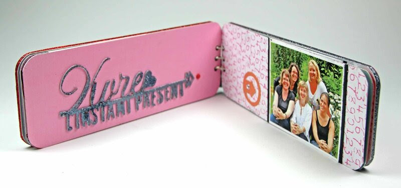 Mini Album Scrap _Vivre l'instant présent -DT Tacha 5p