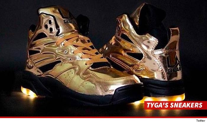 0401-tyga-sneakers-twitter