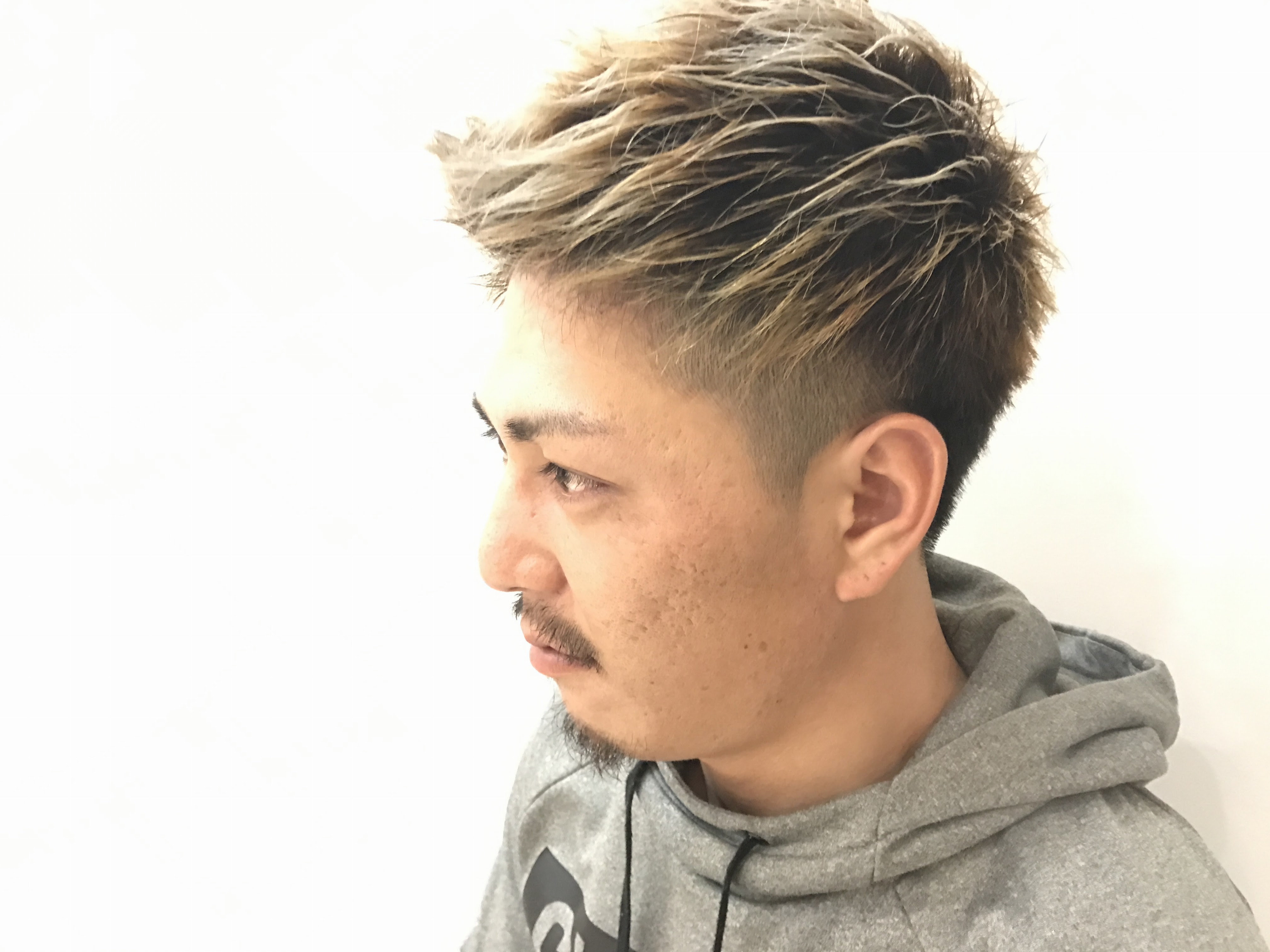 髪型 ロイヤリティフリー髪色 グラデーション メンズ