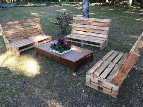 outdoor wooden pallet furniture pallet ideas