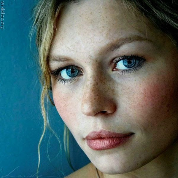 Beautiful Women (59 pics)