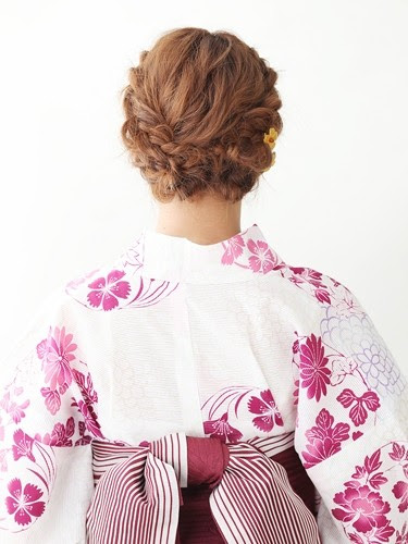 浴衣用の髪型 ミディアム編 21 編み込みやアップの簡単ヘアアレンジのやり方を紹介します 春夏秋冬トレンド情報ピポパ発信局