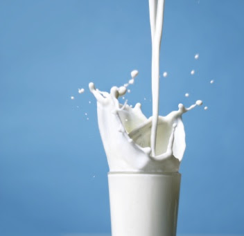 http://articles.mercola.com/ImageServer/public/2007/07--july/7.5milk.jpg