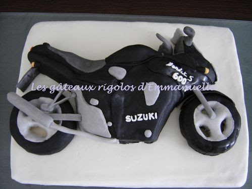 Moto En Pate A Sucre Le Gateau Moto Moto Cake Les Gateaux Rigolos D Emmanuelle