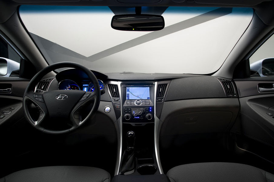 2012 Hyundai Sonata Hybrid Review, Specs, Pictures, Price & MPG