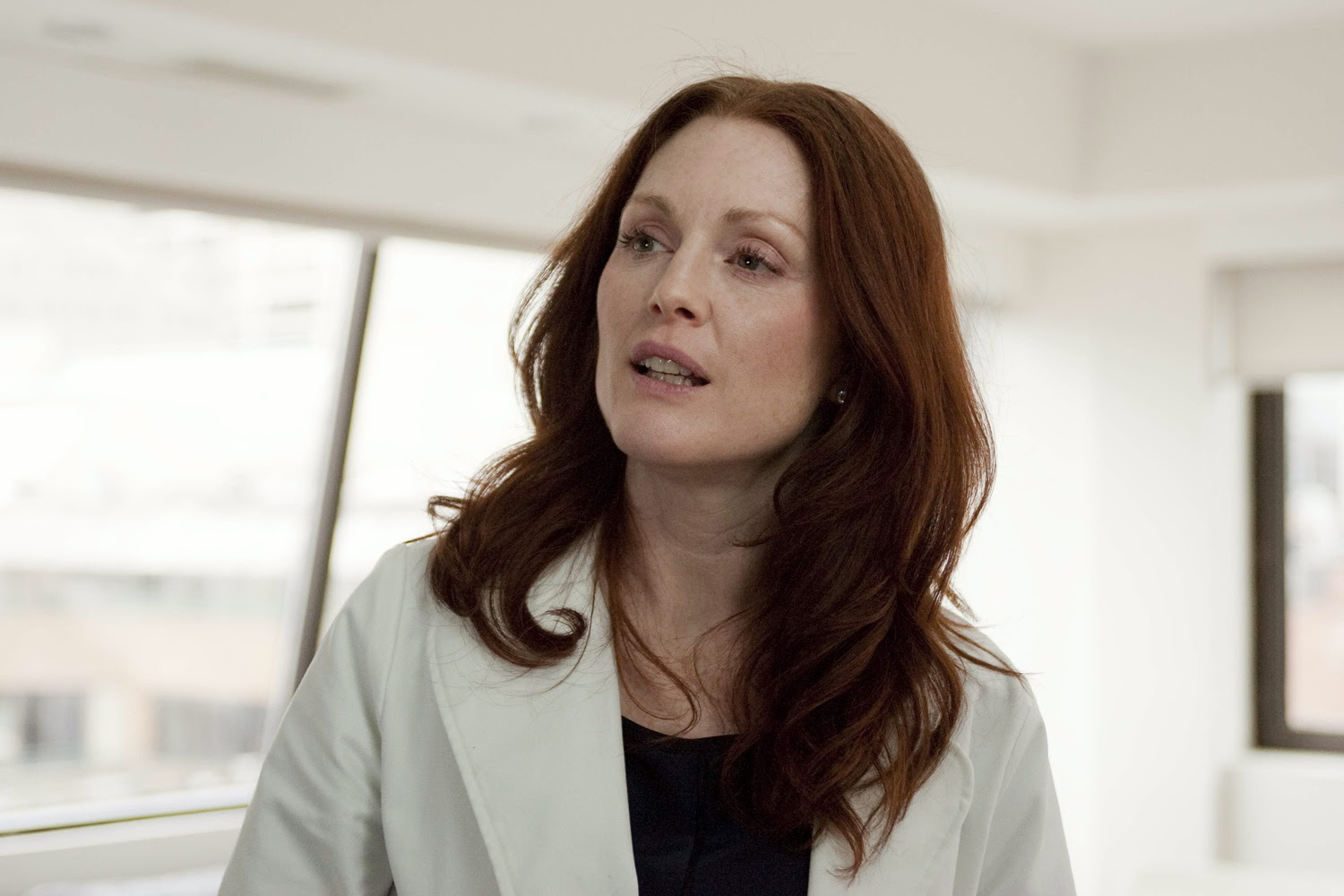 Laura De Carteret desktop Wallpapers