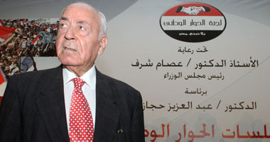 د.عبد العزيز حجازى رئيس لجنة الحوار الوطنى