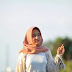 Gadis Hijab : Muskaan khan secara tak sengaja menjadi wajah perlawanan bagi perempuan muda muslim india di tengah meningkatnya pertikaian tentang jilbab .