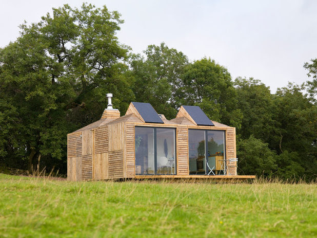 Rustic Exterior by Echo Living