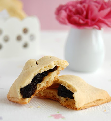 Rum and raisin pillows / Travesseirinhos de passas ao rum
