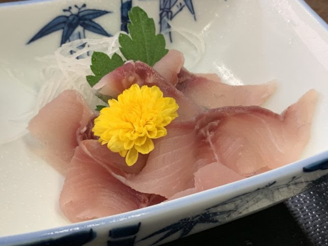 ゑびす家で 鯉のあらい 鯉こく 鰻 草だんごの名物三昧 東京 柴又 17年創業 天明3年 老舗食堂 100年以上の歴史を持つ店舗を巡る旅