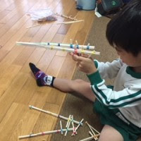 子供だけで作れた 簡単割り箸ゴム鉄砲の作り方と盛り上がる的の紹介 ゴキゲン ライフ ブログ