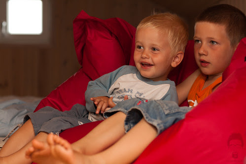 Watching TV by Prozac74