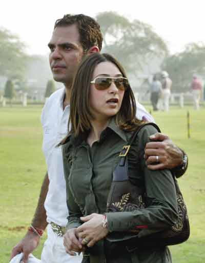 dec 24 2005 karishma kapoor s tiff with hubby sanjay kapoor over their ...