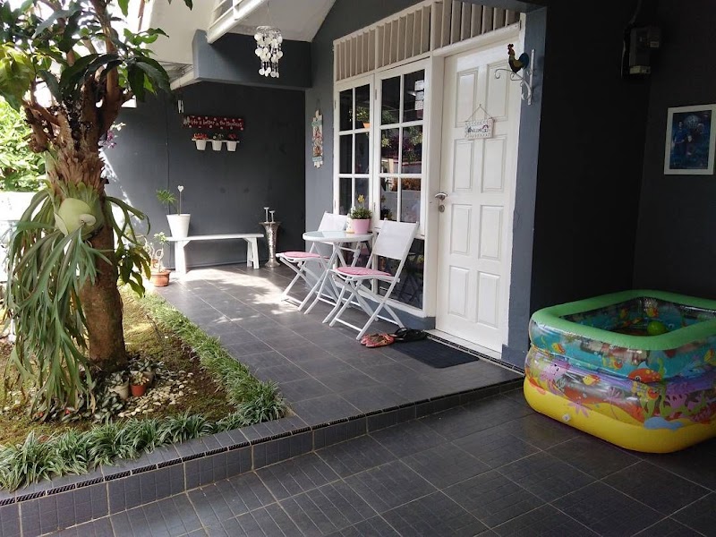 16+ Keramik Halaman Rumah