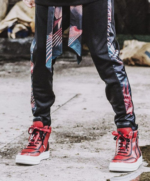 No シューズ スニーカーレイヤードハイカットスニーカー スニーカー No Id ノーアイディ のファッション