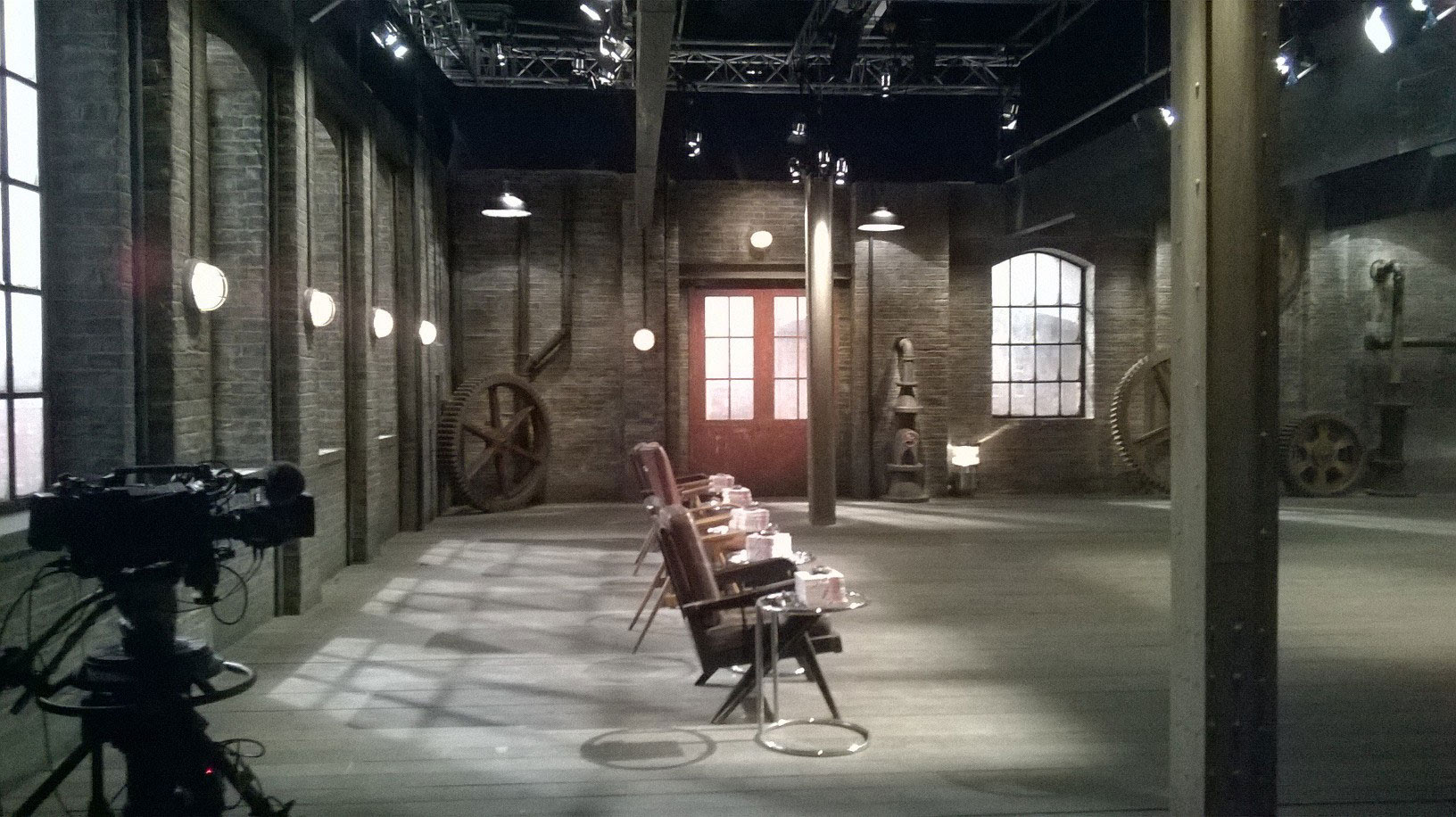 BBC Dragons' Den Series 13 | eye-catching design
