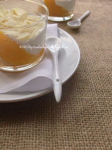 Mousse bianca all’arancia e cardamomo