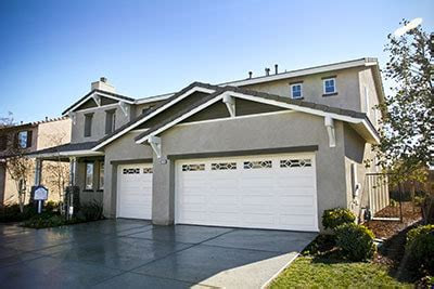 The three most common issues that leave you needing to repair door hinges are loose hinges, hinges that need to be shimmed and squeaking hinges, according to better homes and gardens. Garage Door Repair Port Aransas, TX - Corpus Christi