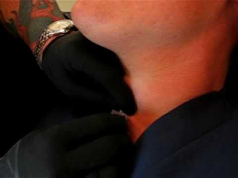 DERMAL ANCHOR AT MANTRA TATTOO DONE BY JOSH WOOD Kategorie: Film & Animation