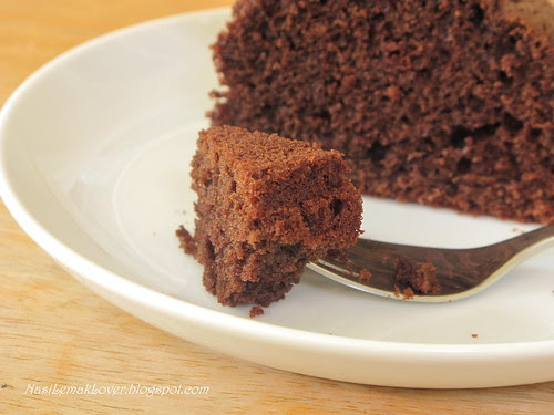 Classic chocolate cake