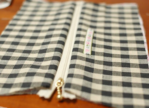 How to make a pen case (7)