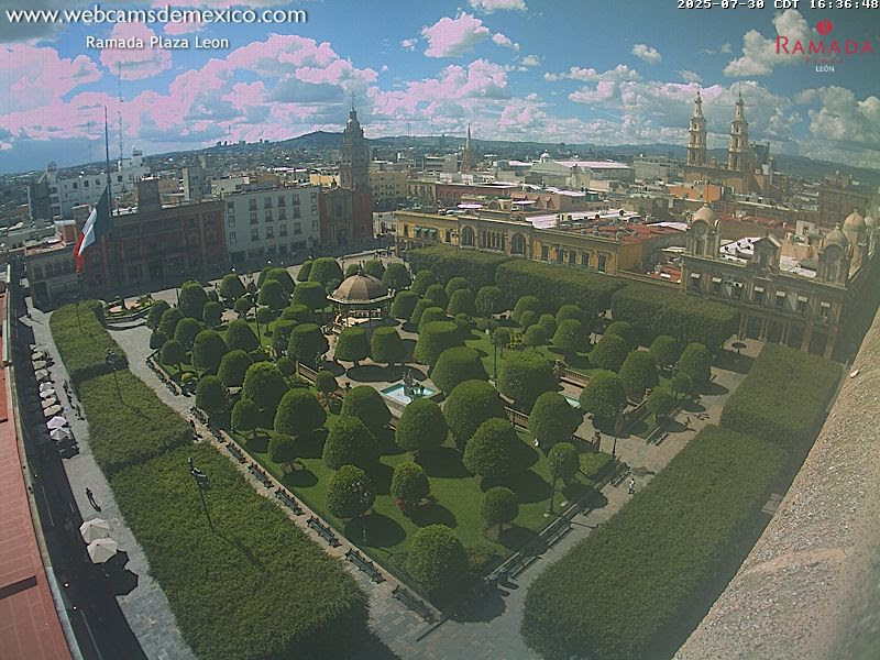 http://webcamsdemexico.net/leon1/live.jpg?d=1538073359716
