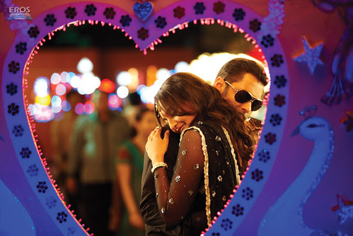 Salman Khan and Sonakshi Sinha in the Bollywood film Dabangg