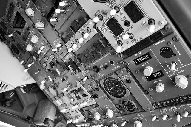 B&W Overhead Panel 737NG