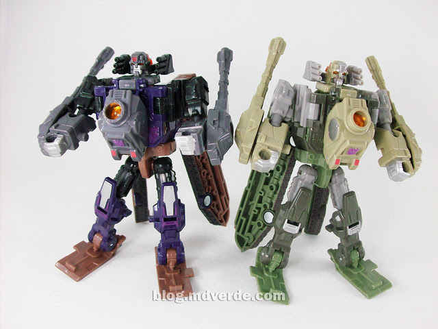 Transformers Blast Off Universe Scout - modo robot vs Brawl