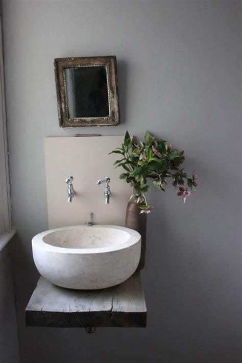 Color, style, and cost are important factors to consider, but you also want a toilet that's comfortable. Turn Your Small Bathroom Big On Style With These 15 Modern