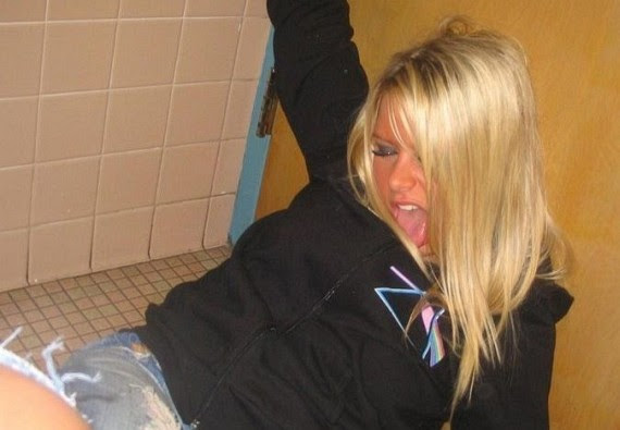 Girls on Friday and Saturday (46 pics)