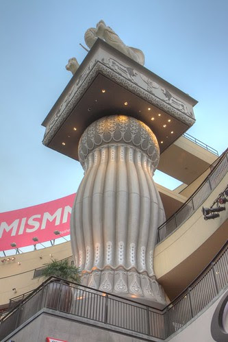 Column @ Hollywood & Highland Center