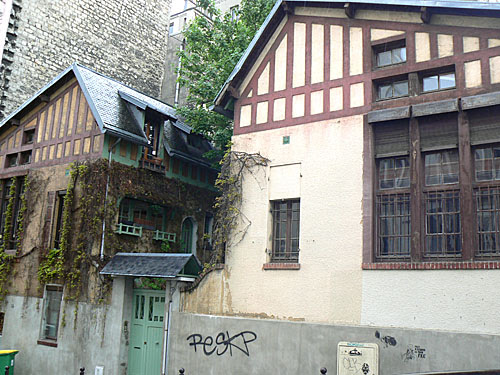 maison campagne Montmartre.jpg