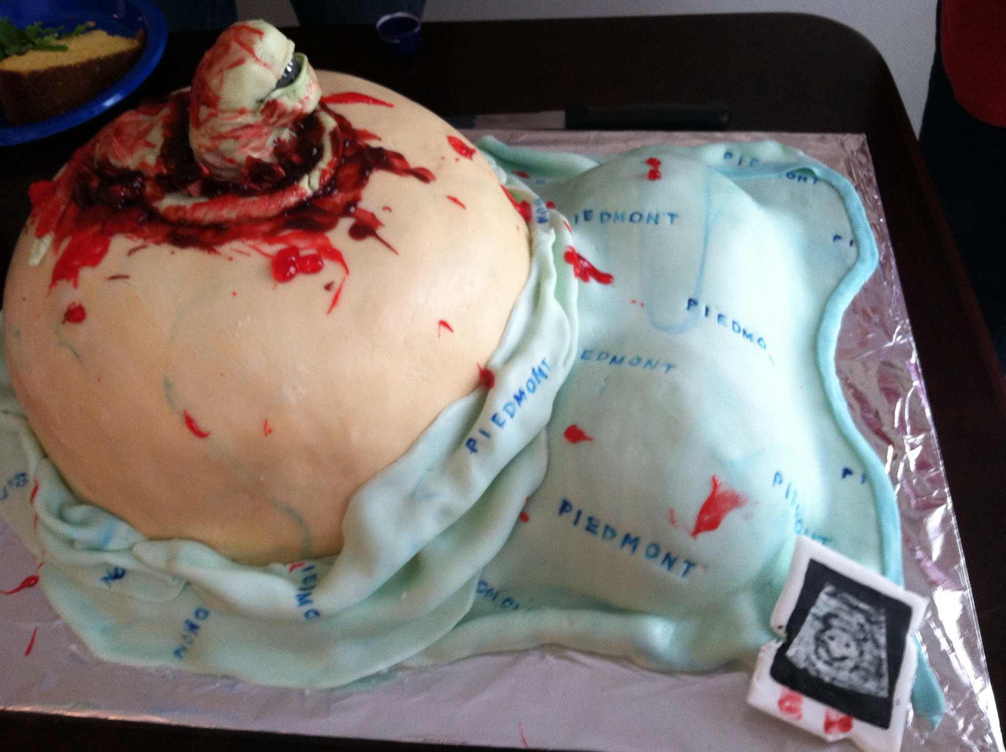 Baby Shower Cakes From Hell 18 Pics Damn Straight Sarcasm Served Daily Need Not Apply