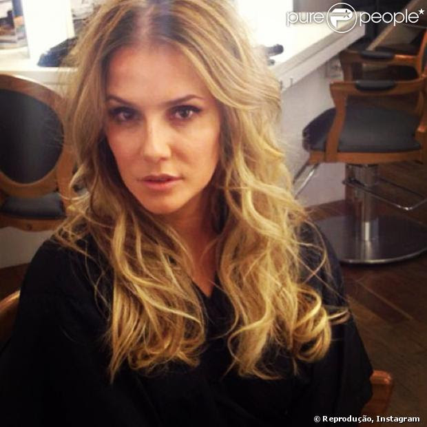Deborah Secco desktop Wallpapers