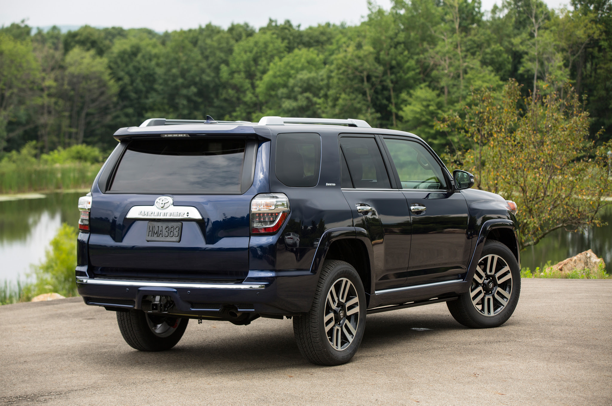 2016 Toyota 4Runner Limited rear three quarter