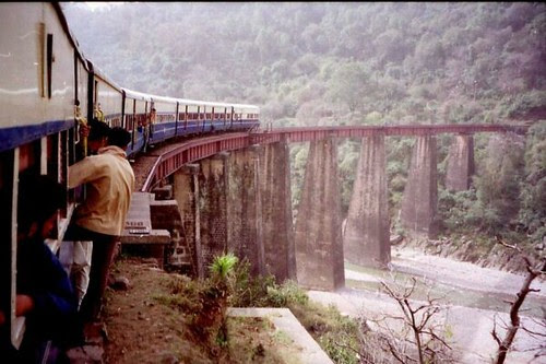 Kangra_valley_railway-3