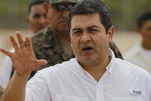 Escândalo de corrupção desatou em uma onda de protestos no país para exigir a renúncia de Hernández