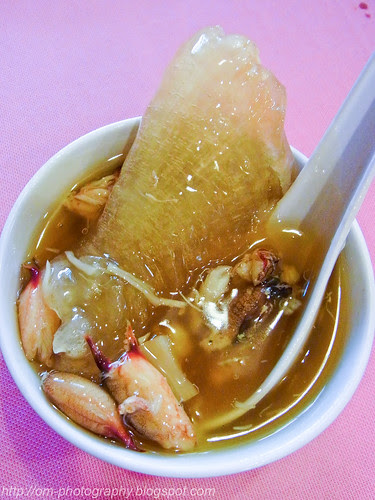 Sharks-fin with scallop and crab meat. 干贝蟹肉包翅 restoran de maw R0014273 copy