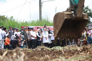 Khofifah targetkan 3 bulan pembangunan hunian korban banjir Banyuwangi - Antara news 