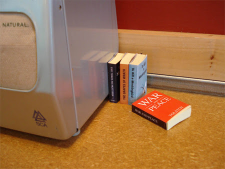 Heb je nog ergens boeken liggen?