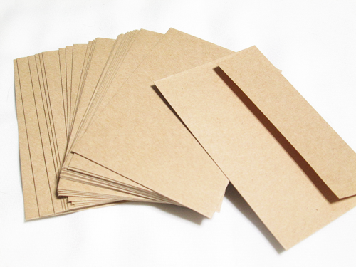 レビュー 100均 セリア コスパはかなりよいです クラフト封筒 メッセージカードを入れるミニ封筒 セリアは25枚 無印は枚 Zero Neta