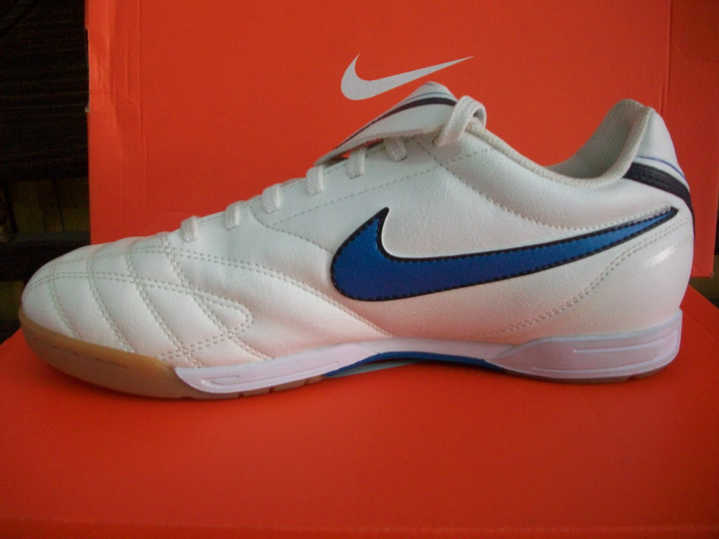  NIKE  TIEMPO III IC white blue SEPATU  BOLA  SEPATU  