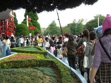 今日も大混雑のディズニーランドは仮装日和 ディズニーリゾート De あそブログ