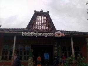 Ditinggal Melihat Karnaval, Rumah di Gayam Disambar Petir