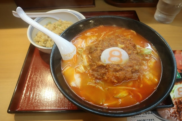 北陸に多くの店舗を構えるラーメンチェーン 8番らーめん に迫った