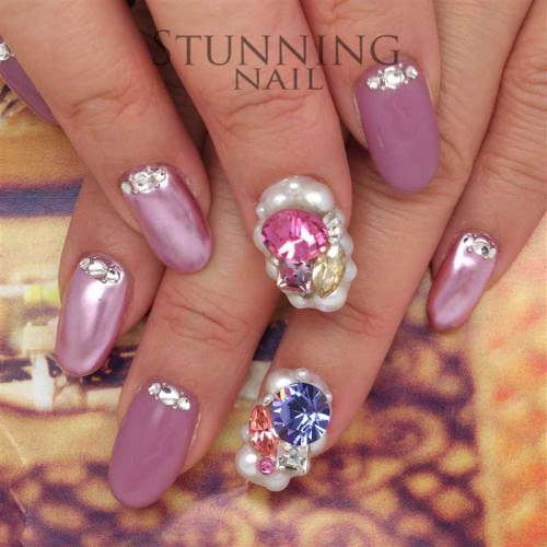 ゴージャスブローチネイル 麻布十番ネイルサロン 麻布十番のネイルサロンstunning Nailで女子力up