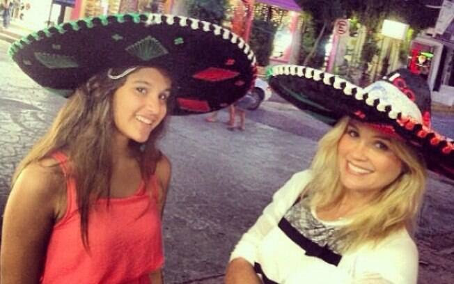 Flávia Alessandra e Giulia estão curtindo as férias no México